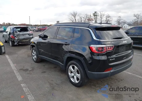 2018 Jeep Compass Latitude 4X4 from USA, damaged, VIN 3C4NJDBB2JT222522